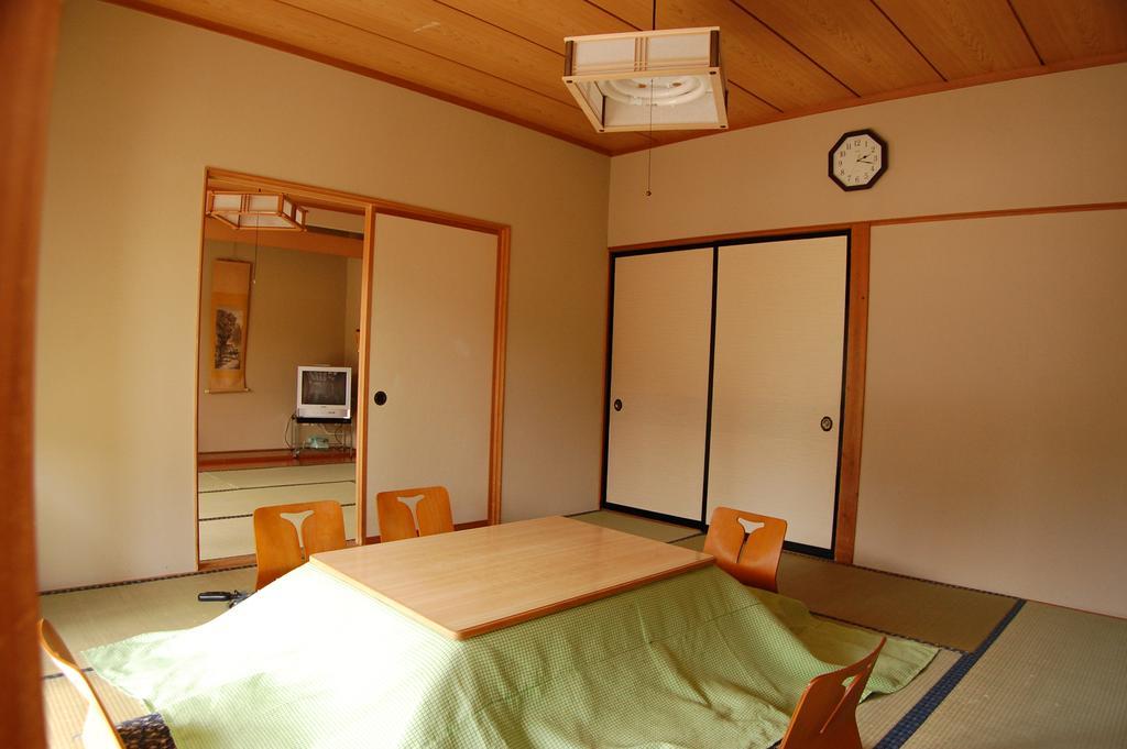 Sawatari Onsen Miyataya Ryokan Nakanojo Exterior photo